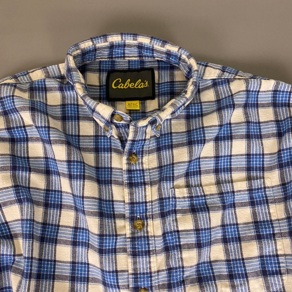 Cabelas Flannel Shirt Men's Size XLT Blue White Plaid Long Sleeve Button Down - Picture 2 of 10